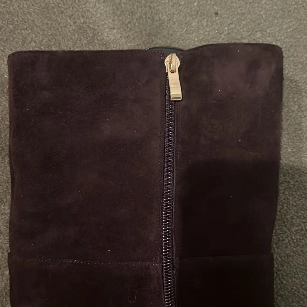 New in box over the knee suede boots Cellini brand. - Picture 5 of 6